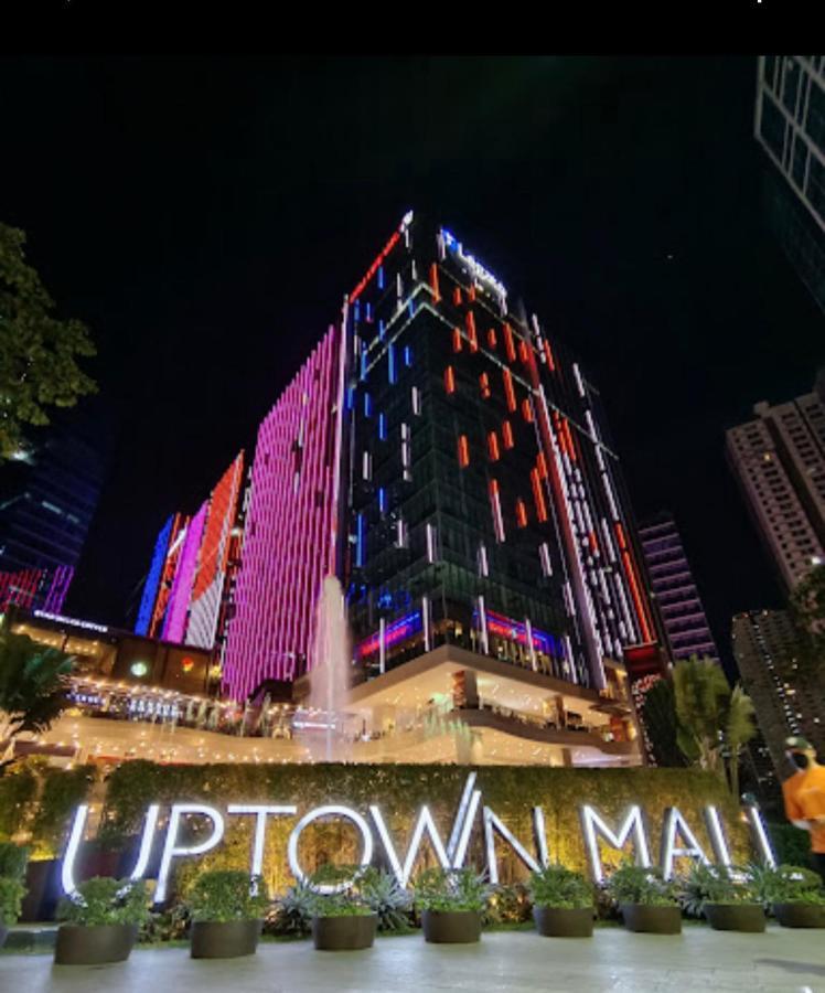 1 Bedroom Uptown Bgc Across Uptown Mall 马尼拉 外观 照片
